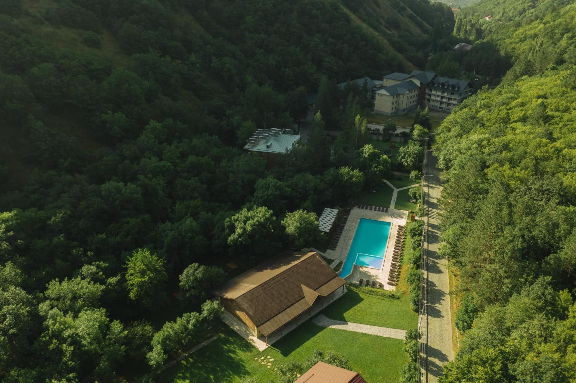 Apricot Aghveran Resort 外观 照片