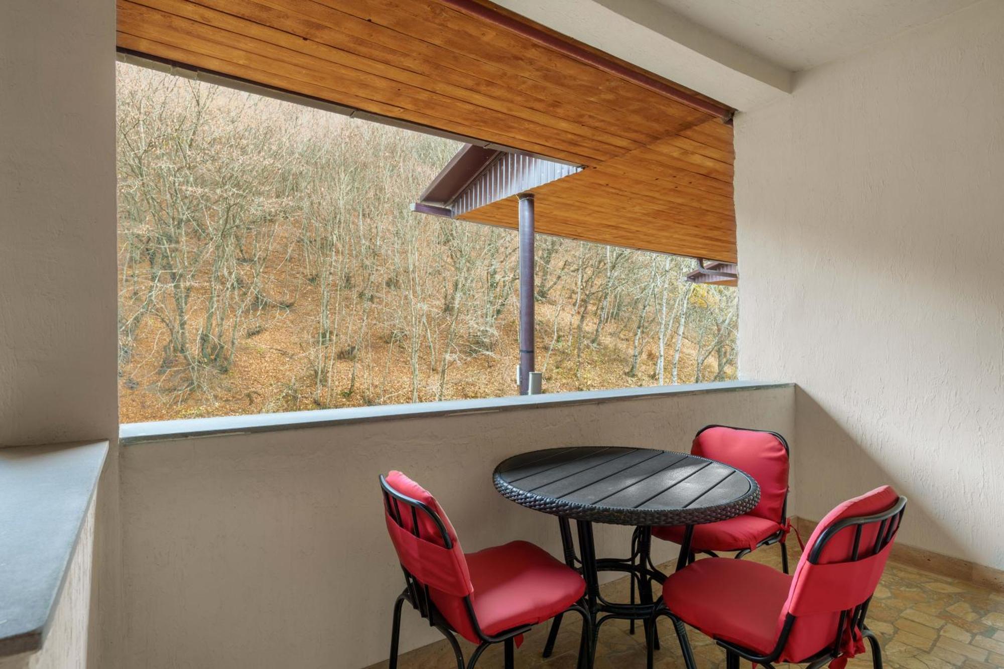 Apricot Aghveran Resort 外观 照片